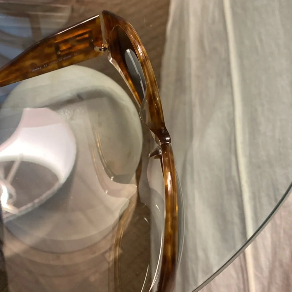 Fendi sunglasses - Picture 13 of 15
